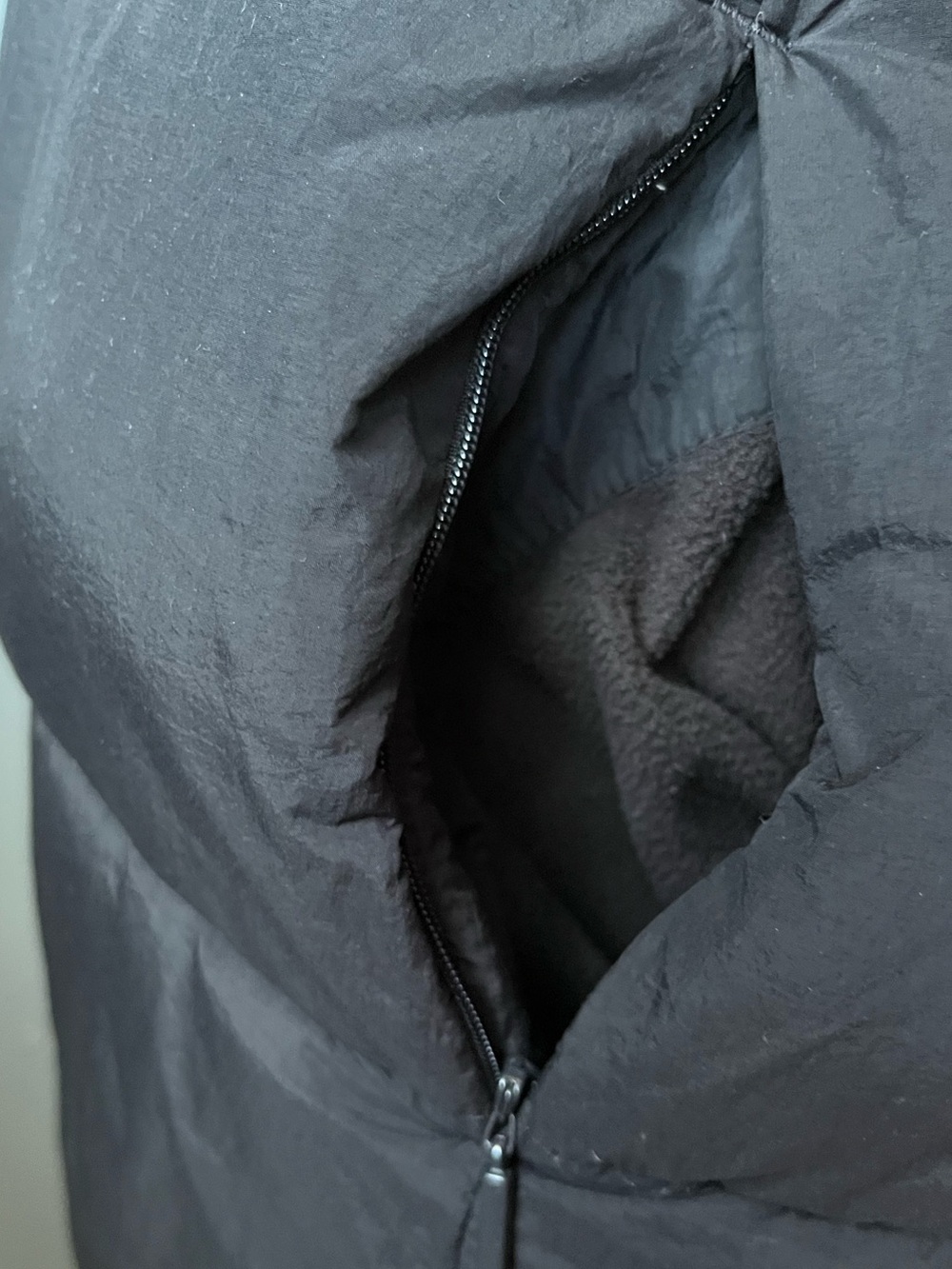 Gap Duvet Wrap Puffer Vest - Picture 5 of 9